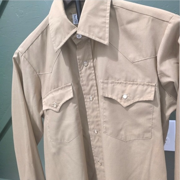 Anthoneys VTG Tan Long Sleeve Button Up Shirt Size 14.5 32/33 Men Wrinkle Free - Picture 2 of 6